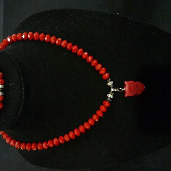 ❤2 X $ 30.00Red Crystal Necklace with owl in stone - Picture 2 of 2