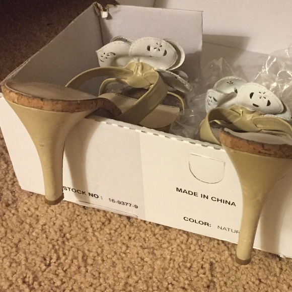 Flowered Bijou heel - Picture 4 of 4