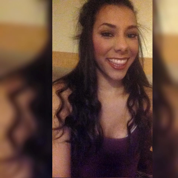 Meet your Posher, Gabby - Picture 1 of 1