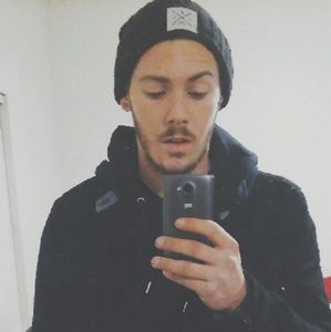 Meet your Posher, Devin