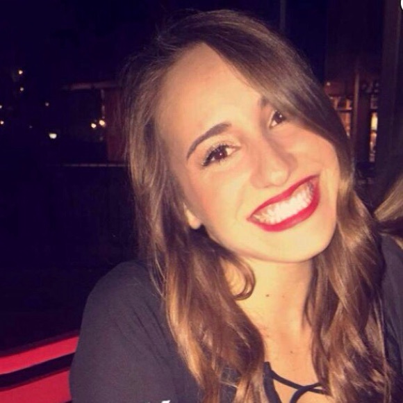Meet your Posher, Caitlin - Picture 1 of 1