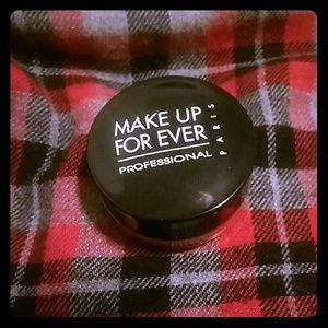 Aqua cream, eyeshadow