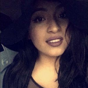 Meet your Posher, Alondra