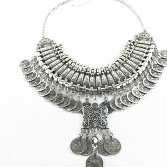 Bohemian Vintage Inspired Necklace - Picture 2 of 3