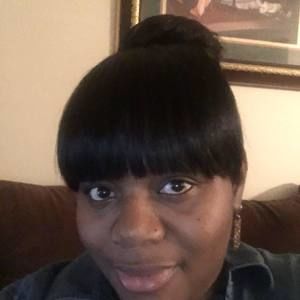 Meet your Posher, Adrienne