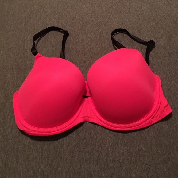 36C PINK wear everywhere Demi! WORN ONCE!!