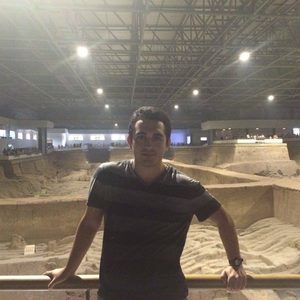 Meet your Posher, Ari