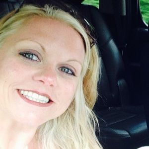 Meet your Posher, Carrie