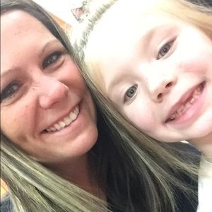 Meet your Posher, Alicia