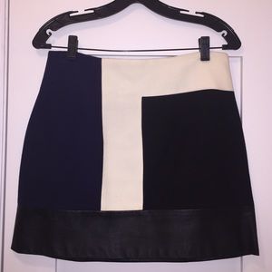 ✨REDUCED✨Zara miniskirt with leather details