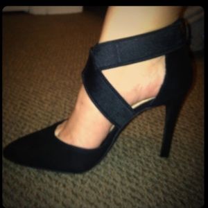 Size 7.5 NEVER WORN Jessica Simpson pointtoe heels