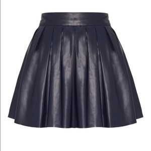✨REDUCED✨Alice + Olivia leather pleated miniskirt