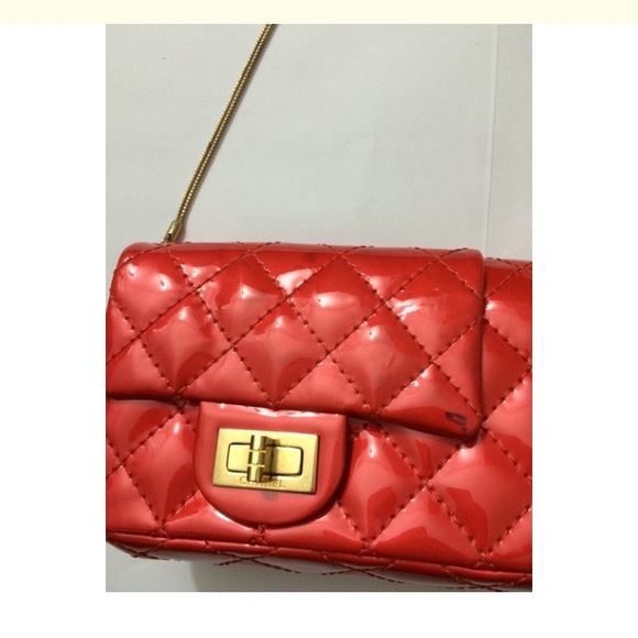 SOLD 🎀HP🎀AUTHENTIC CHANEL Vintage CLUTCH BAG 🎀 - Picture 2 of 4