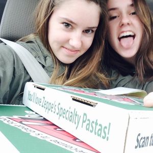 Meet your Posher, Lisa