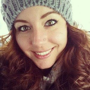 Meet your Posher, Alicia