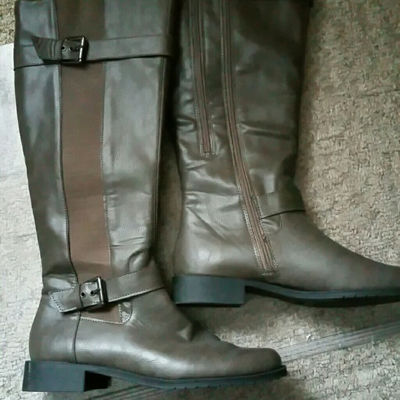 🎉Host Pick🎊 Aerosoles Taupe Extend Plus Boots