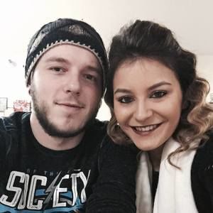 Meet your Posher, Desiree