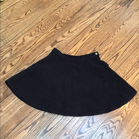 NEW TO CLOSET!! ❤️😜 - Picture 4 of 4