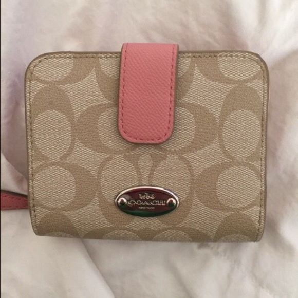 New coach wallet