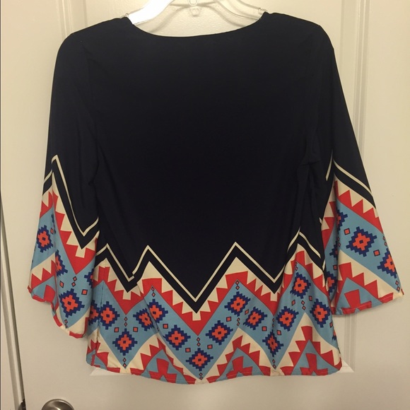 Cute boutique Aztec pattern top! Size small
