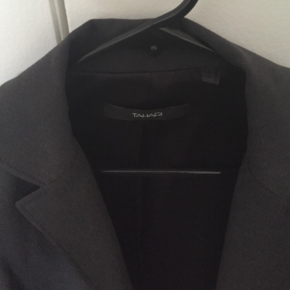 Tahari Blazer - Picture 4 of 4