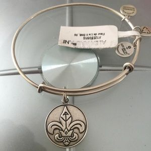 ALEX AND ANI BANGLE NWT