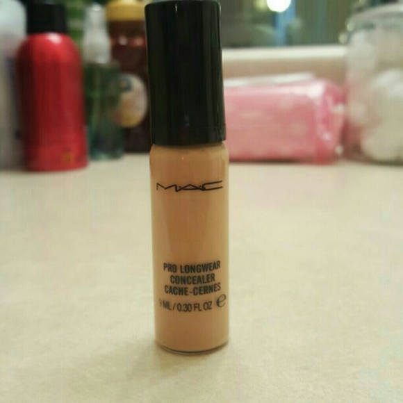 ❌SOLD ON OTHER SITE❌ Pro Longwear Concealer
