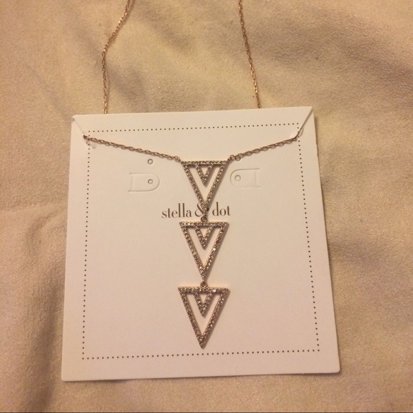 Stella & dot pavon necklace