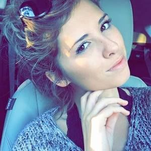 Meet your Posher, Caroline