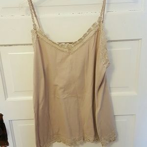 Came with tatted flower edging