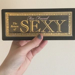 Too Faced: The Return of Sexy eyeshadow palette