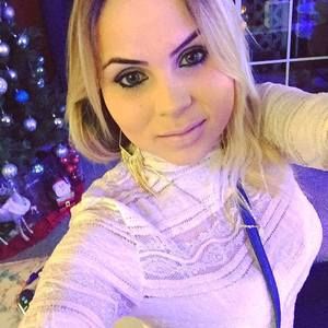 Meet your Posher, Janaina