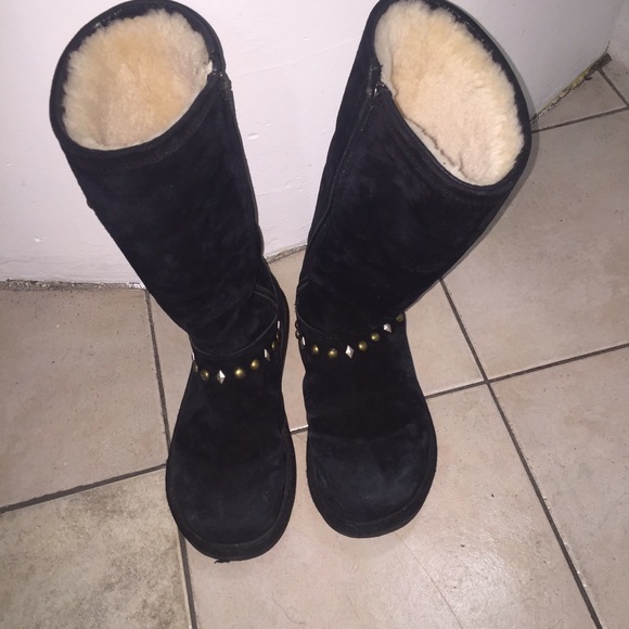 Tall black studded UGGs - Picture 3 of 4