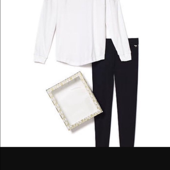 leggings and blue shirt white shirt not included