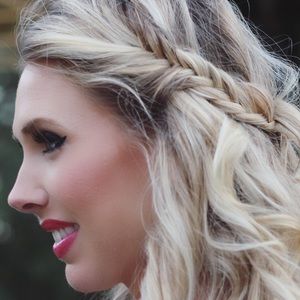 Meet your Posher, Whitney