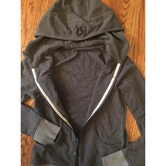 lululemon athletica Jackets & Blazers - Lululemon grey hooded sweatshirt