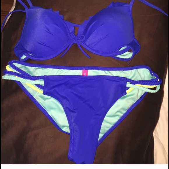 Bathing suit top