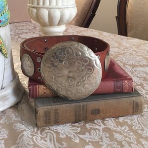 Beautiful Moroccan silver tone leather belt Beautiful Moroccan silver tone leather belt