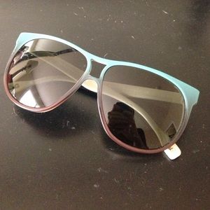 [OS] d&g teal sunglasses