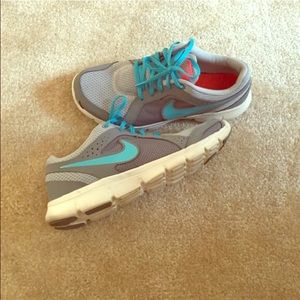 Women's Nike Flex Run Shoes