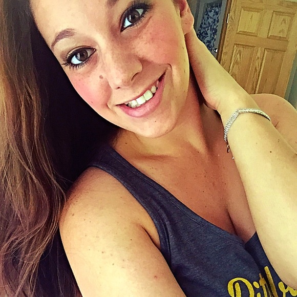 Meet your Posher, Brittany