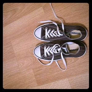 Gray Converse
