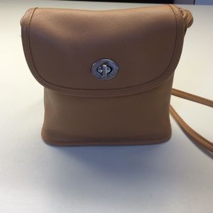 Small Tan Leather Crossbody bag