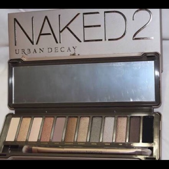 My sister is selling her brand new Naked 2 pallet