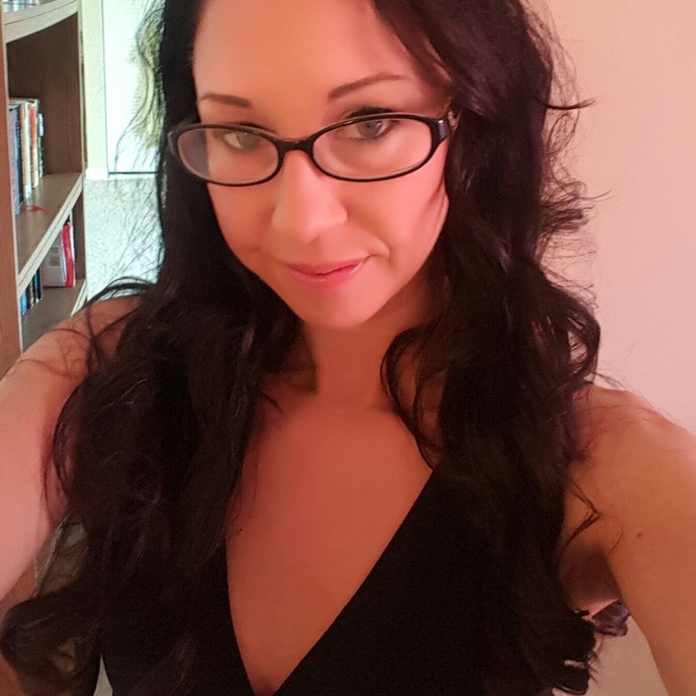 Meet your Posher, Jenn