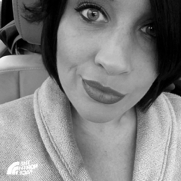 Meet your Posher, Jessica - Picture 1 of 1