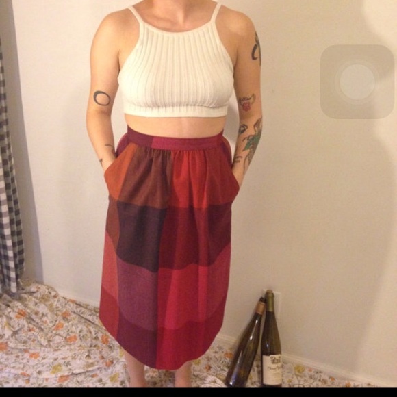 Vintage knee length wool skirt with pockets