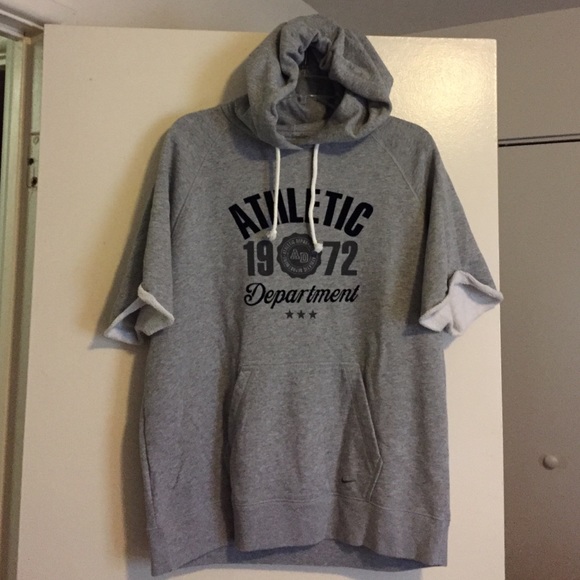 Nike short sleeve sweatshirt