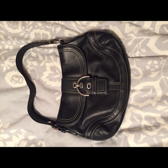 Coach Shoulder Bag. 100% authentic. Used 2 times. - Picture 1 of 2