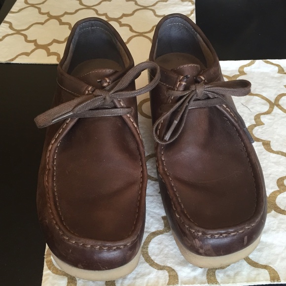 Clark Wallabees in great shape! Brown leather!
